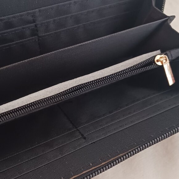 New Excellent Condition Multi Color Fabric Zip Around Wristlet Wallet - Picture 6 of 7